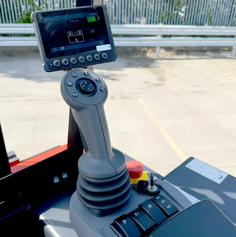 MQK40 joystick.webp